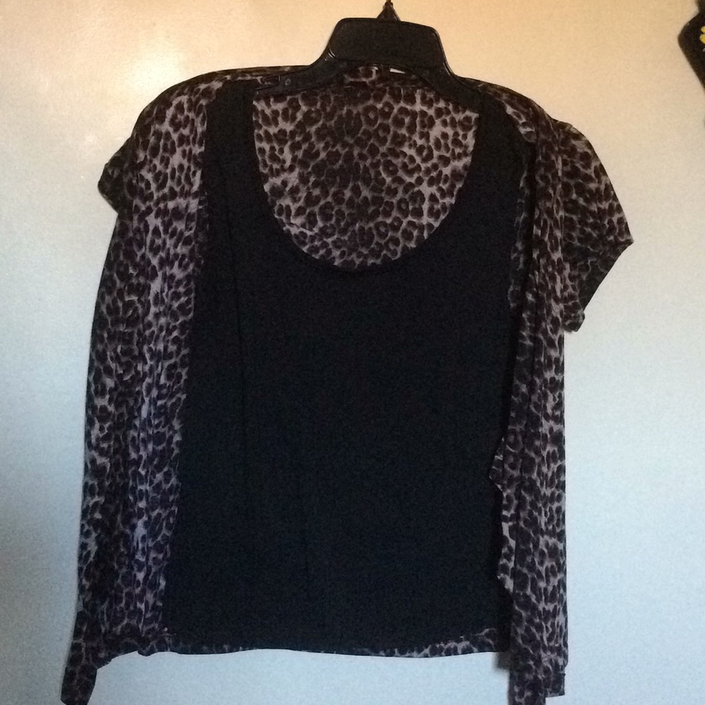 Leopard Print Top - Picture 2 of 3